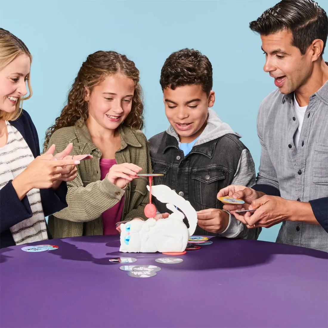 Juego de Mesa Throwing Paws – Hasbro Games en oferta outlet Colombia saldos a huevo