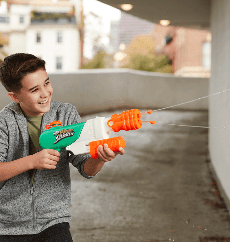 Lanzador de Agua Nerf Supersoaker Hydro Frenzy en oferta outlet Colombia saldos a huevo