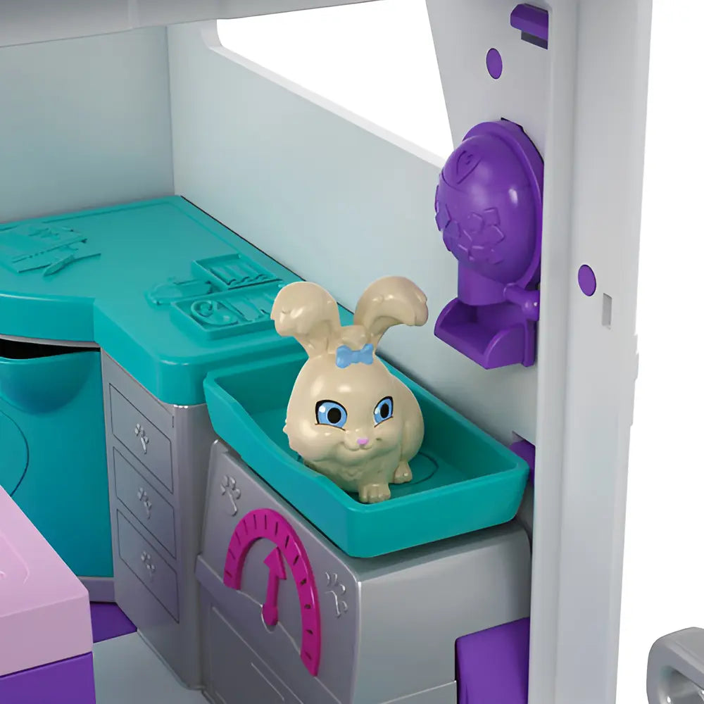 Muñeca Polly Pocket Hospital Móvil de Animalitos – Mattel