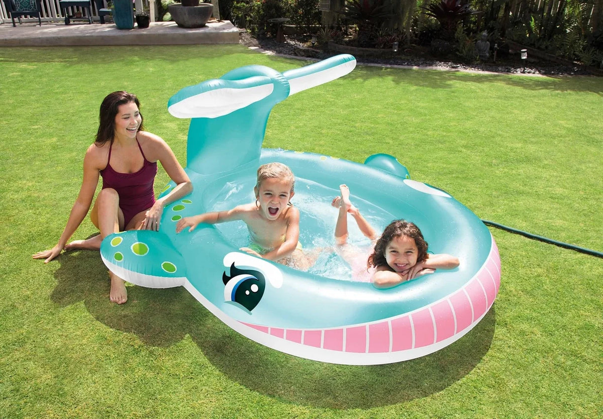 Piscina Inflable Ballena con Chorro de Agua - Intex