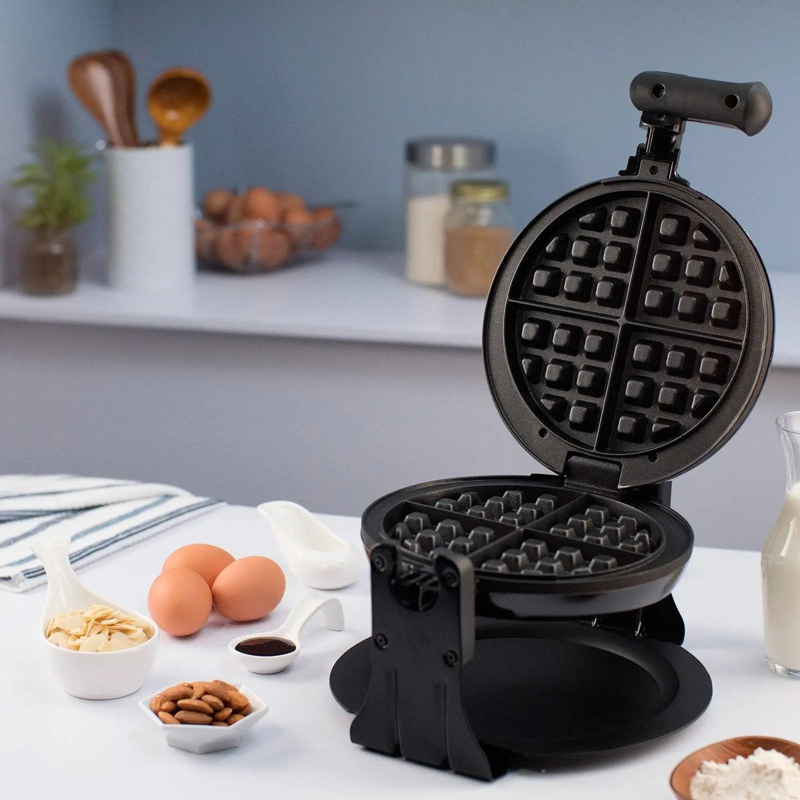 Waflera Estilo Belga Giratoria, Negro WM1000B - Black+Decker en oferta outlet Colombia saldos a huevo