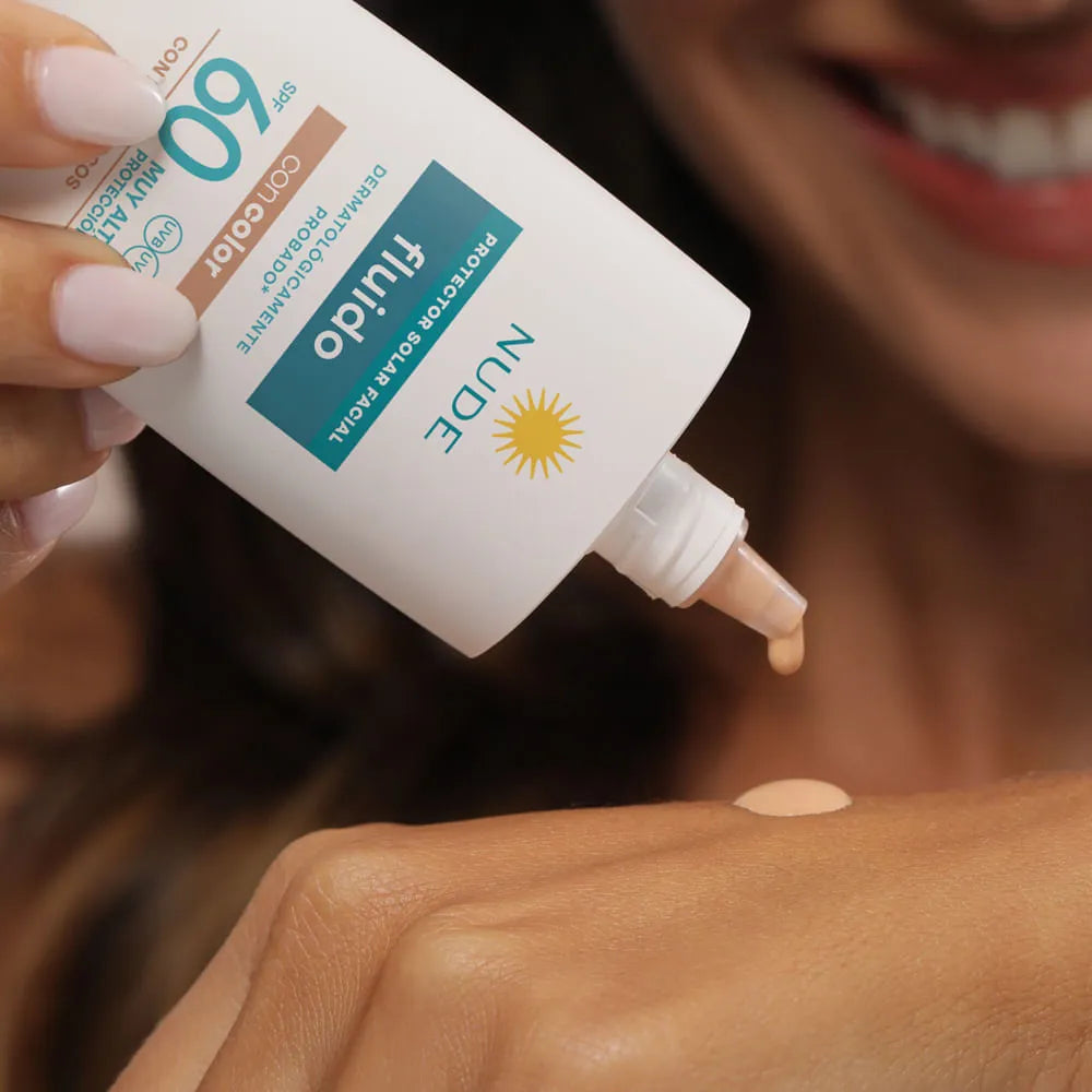 Protector Solar Facial Nude Fluido con Color SPF 60 50ml en oferta outlet Colombia saldos a huevo