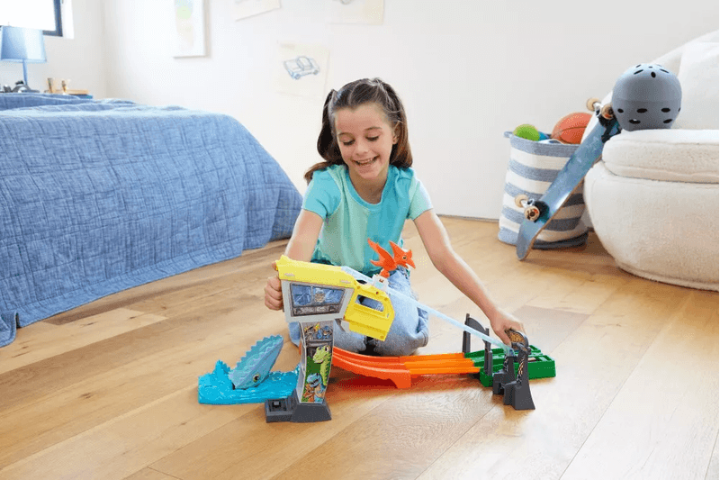 Hot Wheels Racerverse Jurassic World La Carrera de Raptores de Blue - Saldos A Huevo