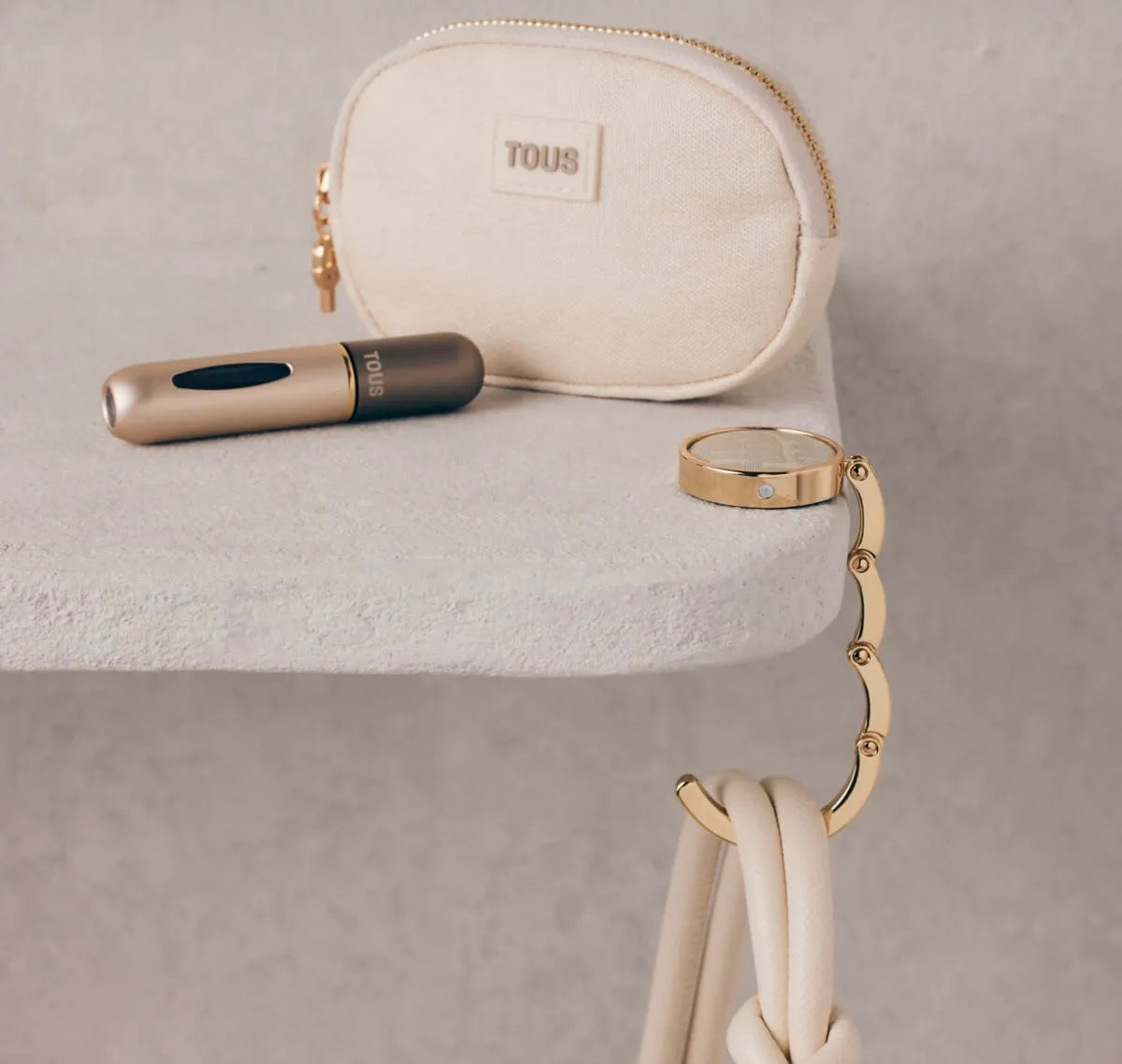 Kit Neceser, Atomizador y Colgador de Bolso Happy Birthday - Tous