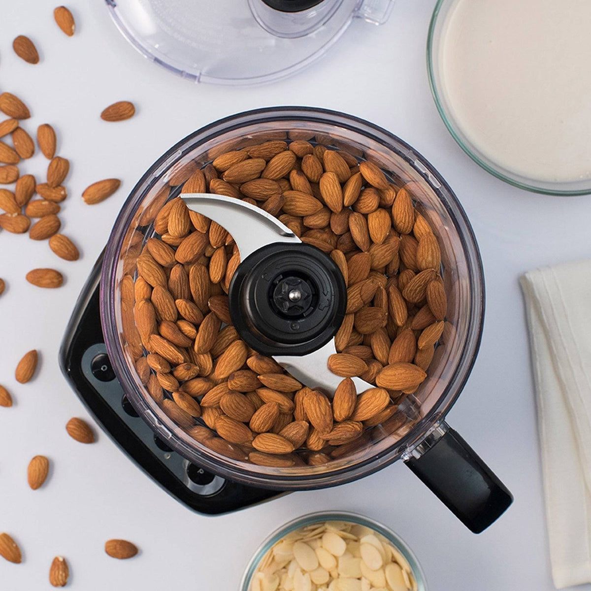 Procesador de Alimentos Black+Decker 8 Tazas, Negro FP4200B-LA - Saldos A Huevo